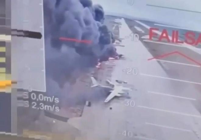 炸机被命中起火爆炸 乌特别军事行动建奇功