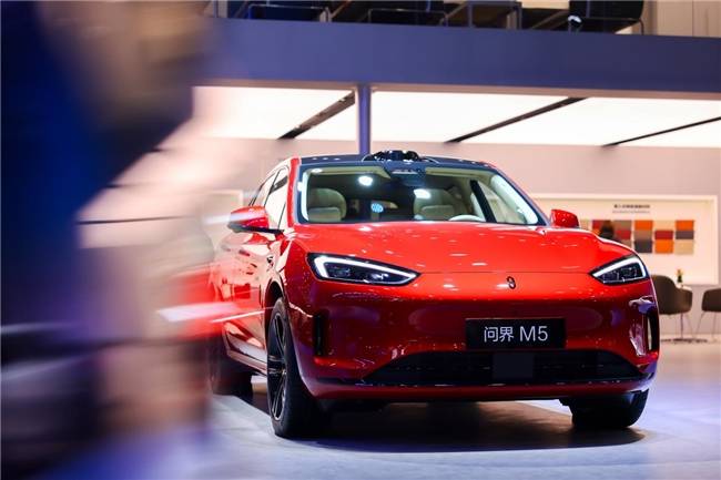 ra登陆广州车展高颜值实力派圈粉无数pg电子中国网站问界新M5 Ult(图5)